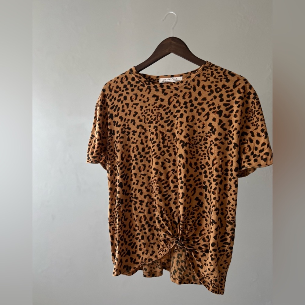 Free People XS super soft Tshirt gently used - like new
